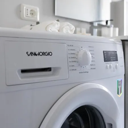 公寓 8 Min Dalla Metro Casa Elegante Con Netflix E Wifi